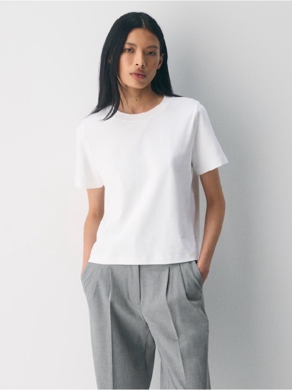 Aritzia White Short-Sleeve Tee